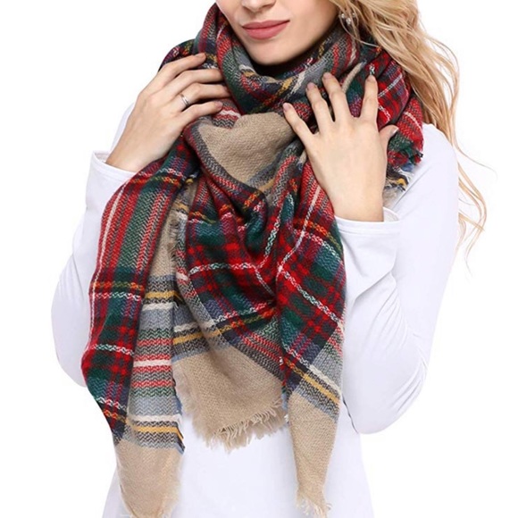 Accessories - Cozy Scarf